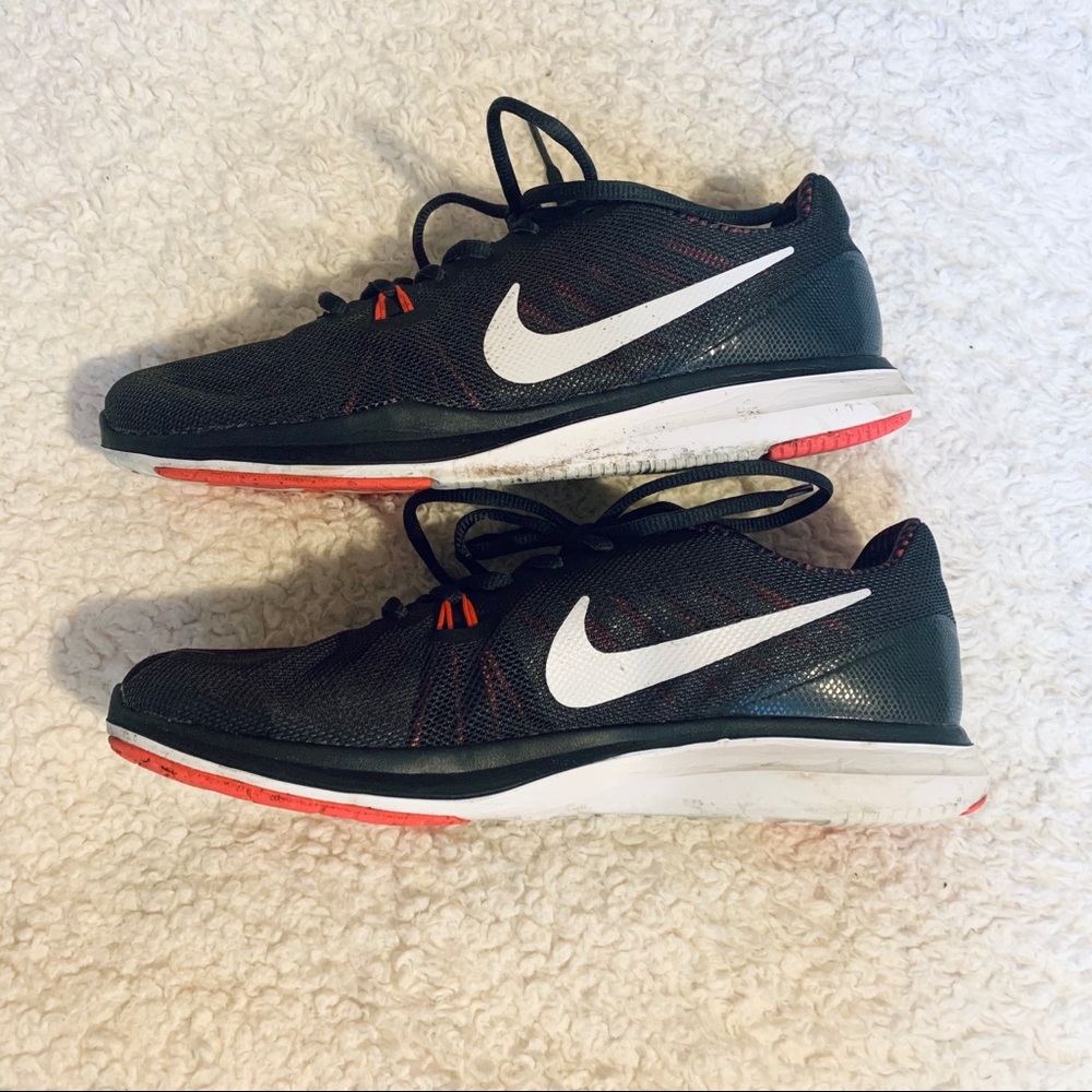 Nike • Sneakers